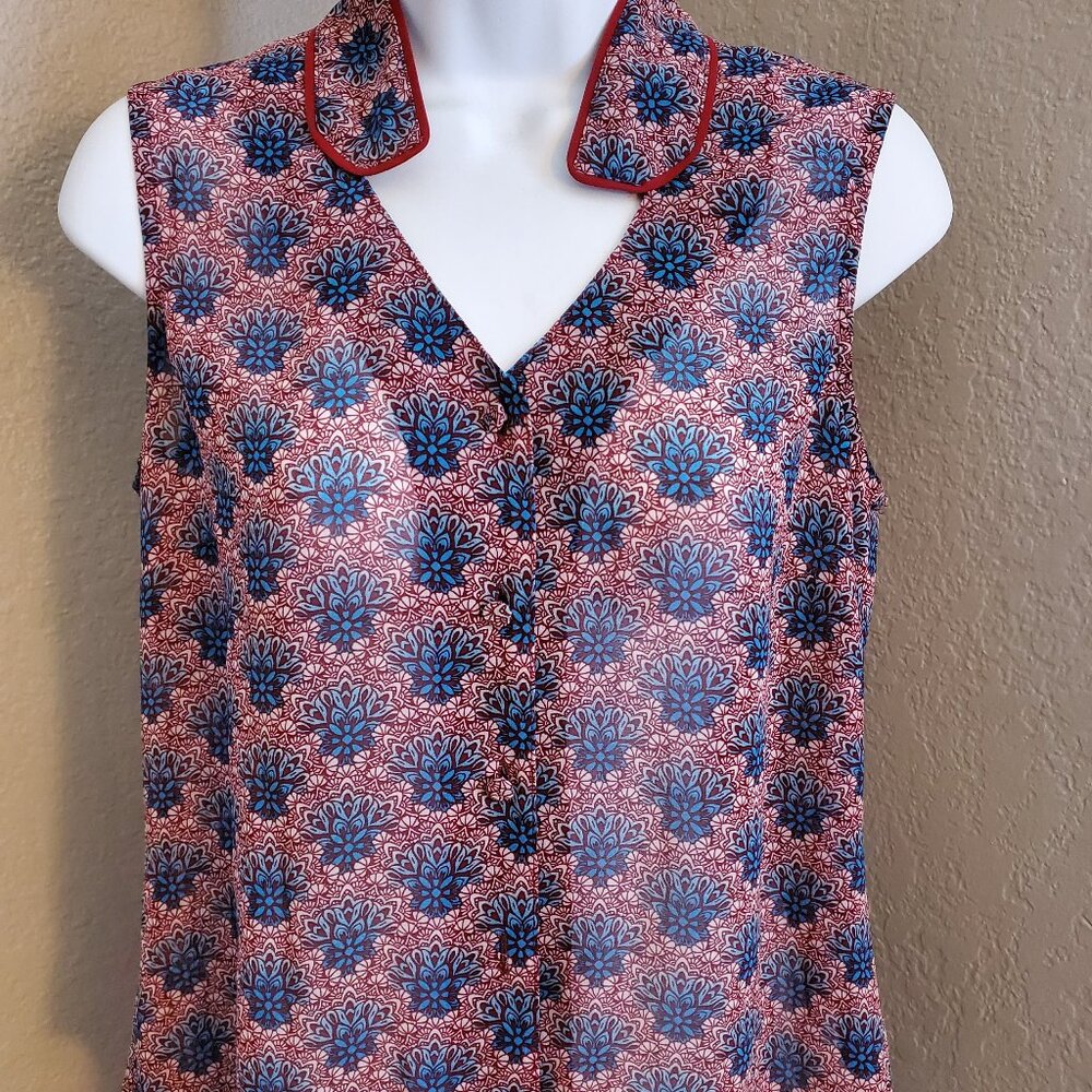 CAbi Burgundy & Navy Fan Sleeveless Button Up Blouse Women’s Sz Small Nearly New